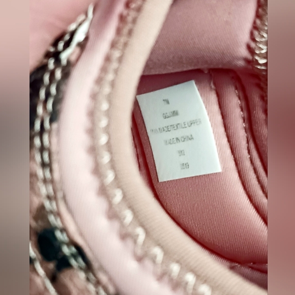 Guess GBG Women's Shoe Jimmy Lace-up Sneakers Pink Digital Camo Size 7M US - Picture 6 of 6